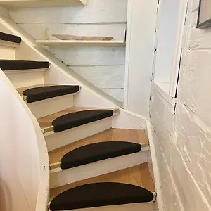 Charming House, Rare Historic House From 1779, Whole House Apartment