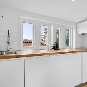 Modern Penthouse With A View - Behind Bryggen Bergen
